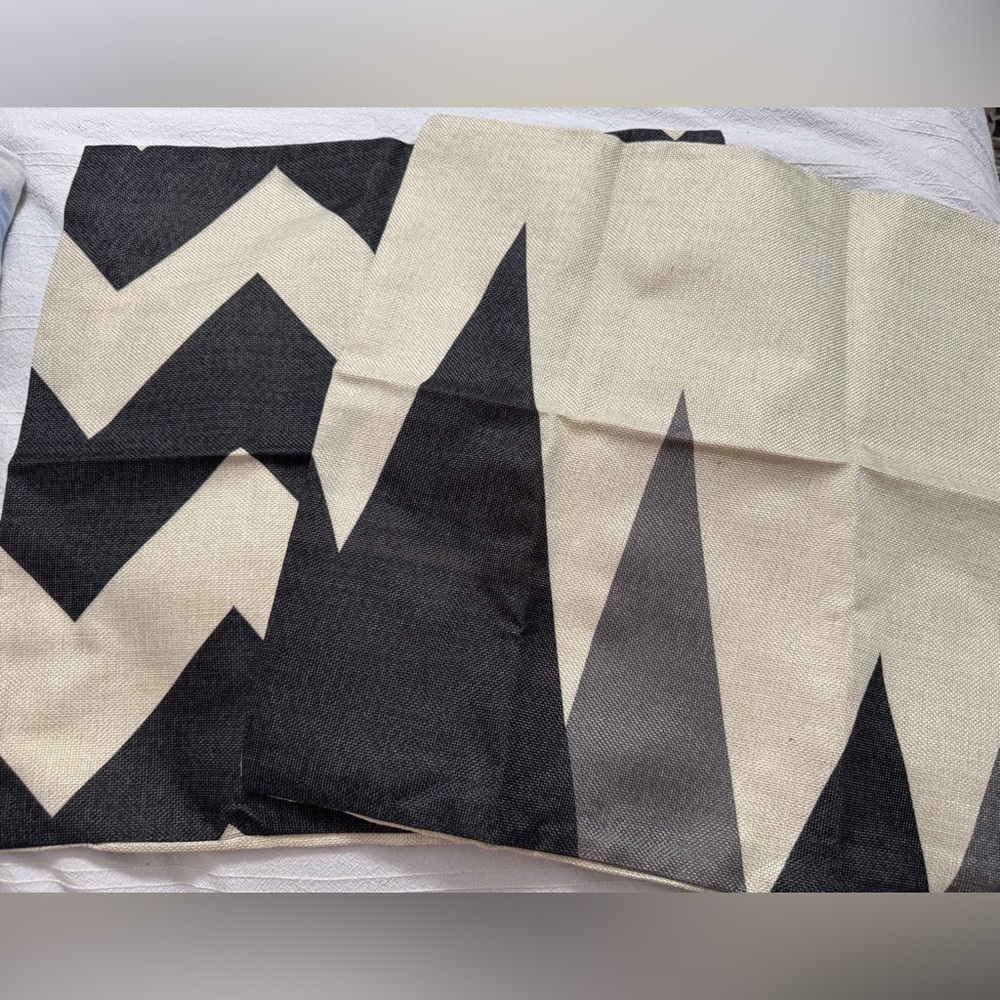 Set of 2 -17 inch geometric shaped Black and Cream Pillow Case Covers